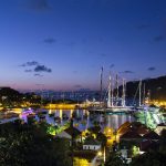 Chaque année, au mois de mars, les riches propriétaires de yachts à voile viennent participer à la Bucket Reggatta sur l'ile de St Barth. La compétition comprend trois courses (une par jour), consistant à faire le tour de l'ile. L'occasion aussi de montrer leurs navires qui sont souvent proposés à la location.