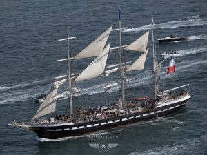Le trois mats Belem en visite dans le Bassin d'Arcachon