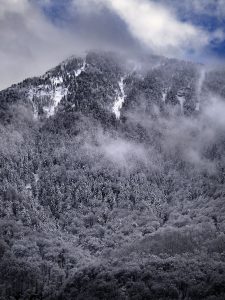 Prise de vue des montagnes de Cauterets dans les Hautes Pyrénées