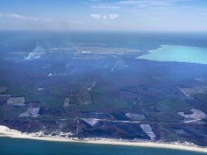photo aérienne des incendies de la forêt de la Teste de Buch