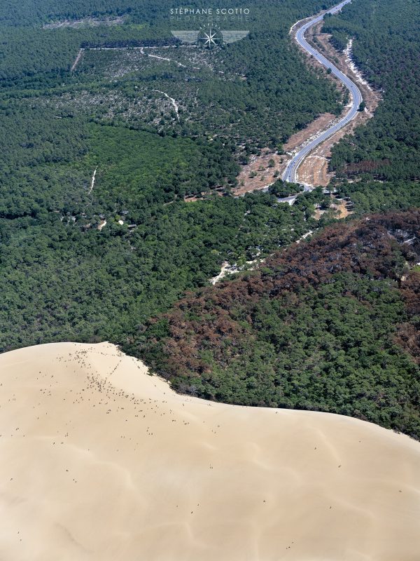 photo aérienne des incendies de la forêt de la Teste de Buch