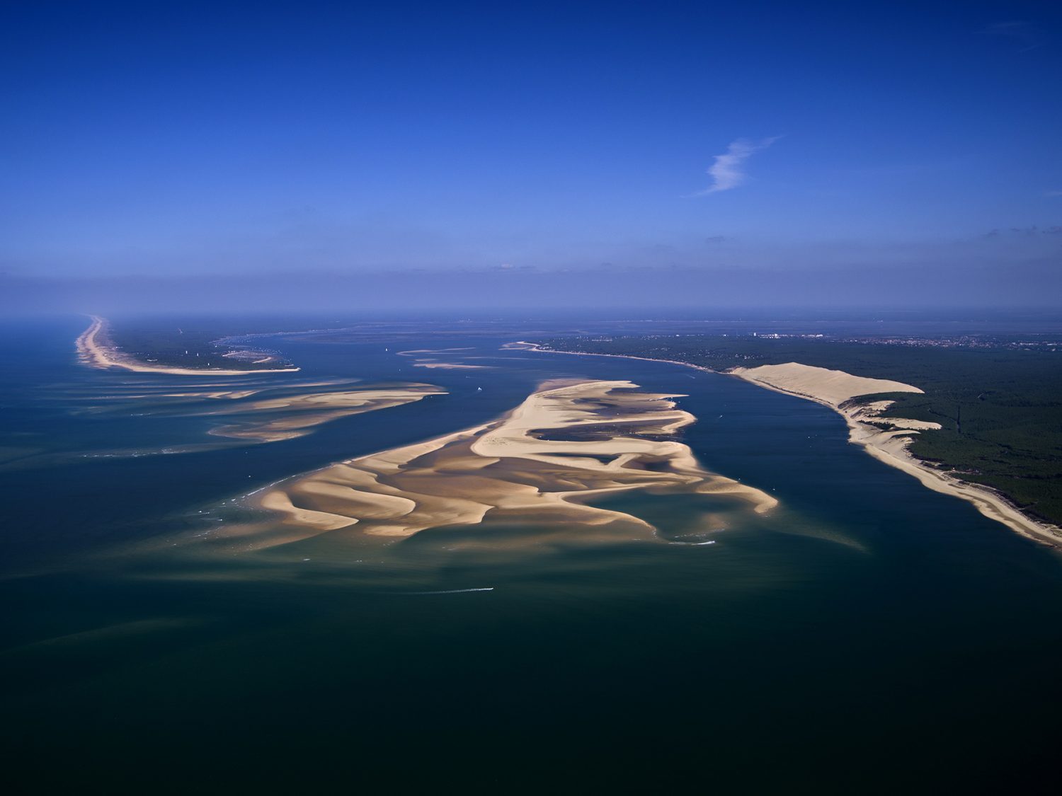 Photo aérienne des passes du Bassin d'Arcachon par le photographe Stéphane Scotto