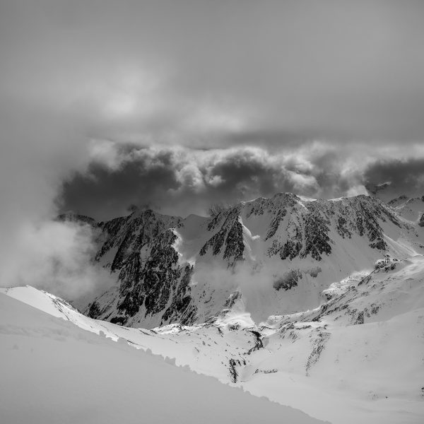 prise de vue des hautes Pyrénées réalisée depuis les crêtes de Cauterets